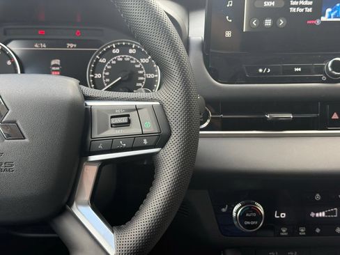 New 2026 Mitsubishi Outlander AWD image 11