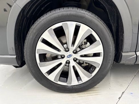 Certified 2022 Subaru Ascent Limited w/ Technology Package AWD/4WD image 9