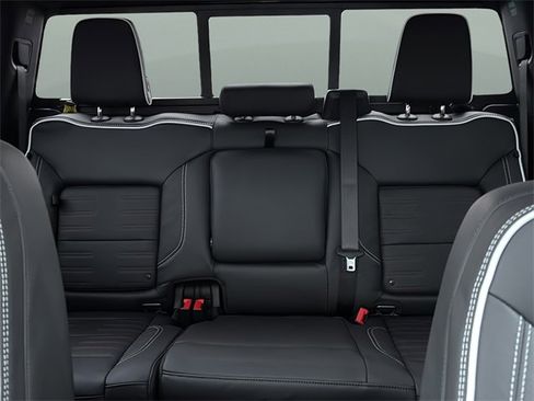 New 2026 GMC Sierra 2500 AT4X image 32