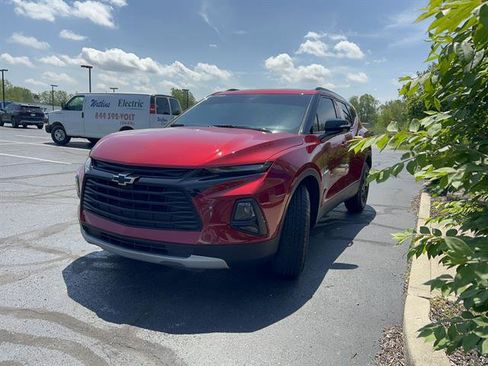Used 2021 Chevrolet Blazer LT FWD image 3