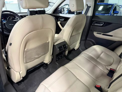 Used 2019 Jaguar F-PACE Prestige AWD/4WD image 32