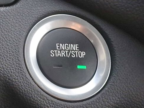 Used 2024 Chevrolet Equinox LT image 21