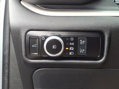 Certified 2022 Ford Explorer XLT w/ Equipment Group 202A image 24