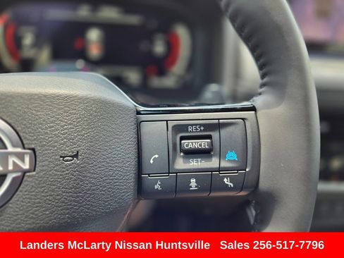 Used 2025 Nissan Rogue Platinum w/ Tech Package FWD image 26