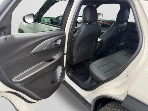 Used 2026 Chevrolet TrailBlazer RS w/ Convenience Package AWD/4WD image 9