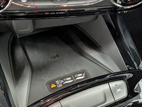 New 2026 Chevrolet Trax RS w/ Sunroof Package FWD image 26