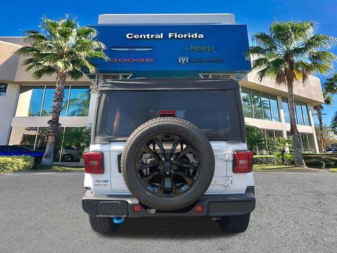 Certified 2022 Jeep Wrangler Unlimited Sahara image 6