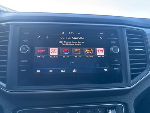 Used 2020 Volkswagen Atlas Cross Sport SE w/ Panoramic Sunroof Package FWD image 41