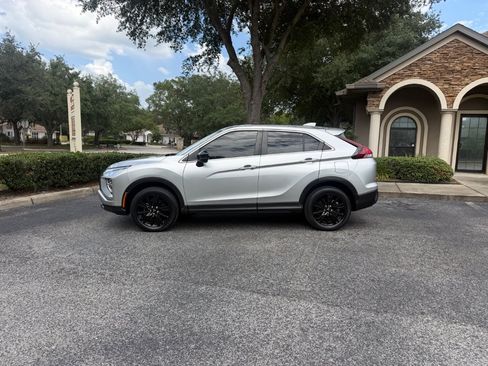 Used 2024 Mitsubishi Eclipse Cross LE AWD/4WD image 11