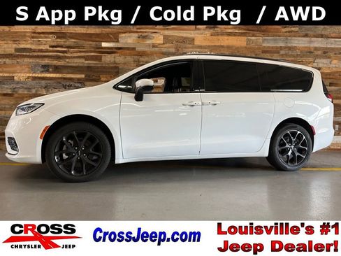Used 2023 Chrysler Pacifica Touring-L w/ S Appearance Package AWD/4WD image 1