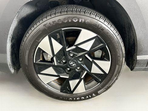Used 2025 Hyundai Kona SEL FWD image 11