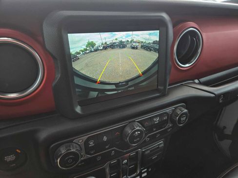 Used 2020 Jeep Wrangler Unlimited Rubicon AWD/4WD image 32