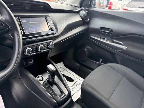 Used 2023 Nissan Kicks S image 18