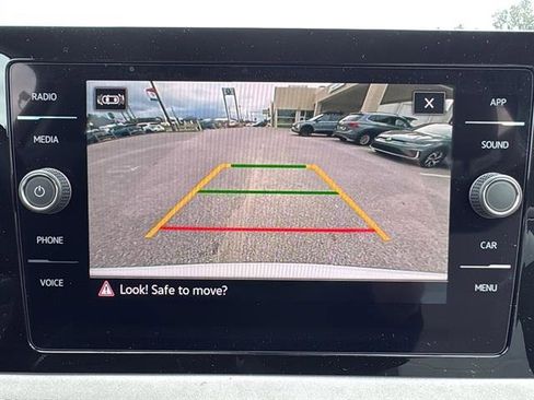 New 2026 Volkswagen Taos SE image 20