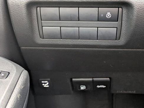 Used 2023 Nissan Kicks SR w/ SR Premium Package FWD image 15