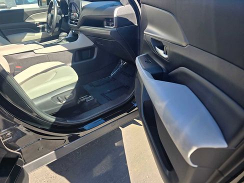 Used 2024 Toyota Grand Highlander XLE image 10