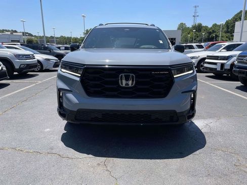 Used 2025 Honda Pilot Black Edition image 3