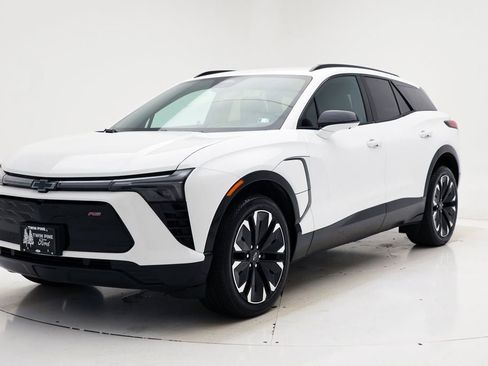 Used 2024 Chevrolet Blazer EV RS image 2