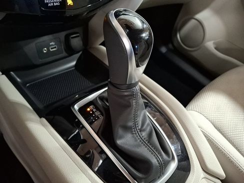 Used 2019 Nissan Rogue Sport SV w/ All-Weather Package AWD/4WD image 11