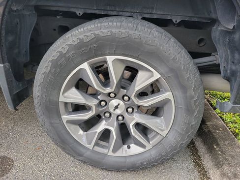 Used 2022 Chevrolet Silverado 1500 RST w/ Z71 Off-Road Package image 5