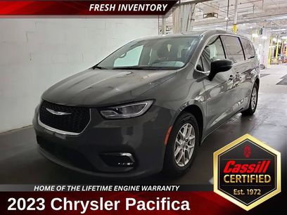 Used 2023 Chrysler Pacifica Touring-L