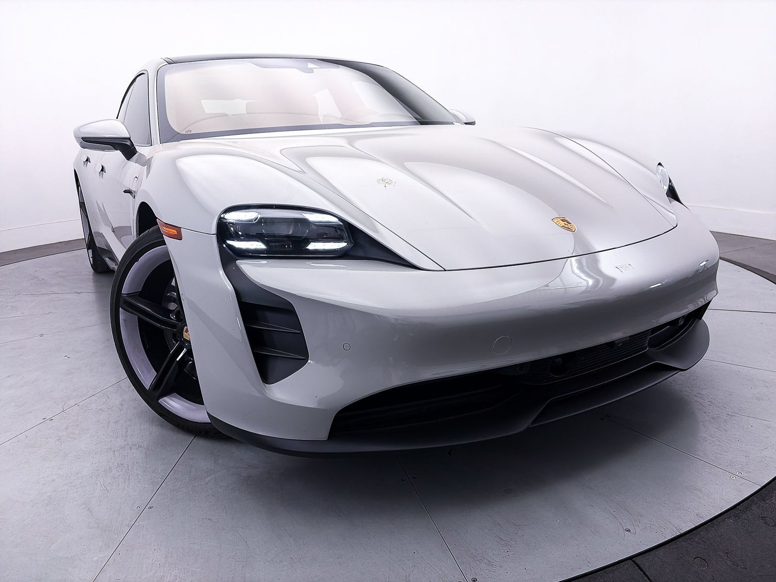 Used 2023 Porsche Taycan GTS AWD/4WD image 3