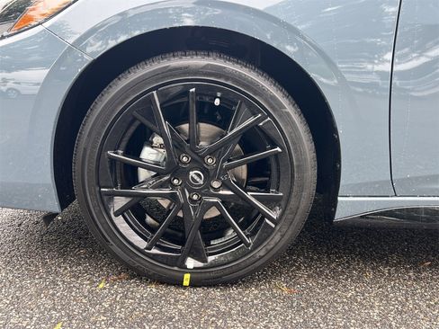 New 2025 Nissan Sentra SR w/ Midnight Edition image 27