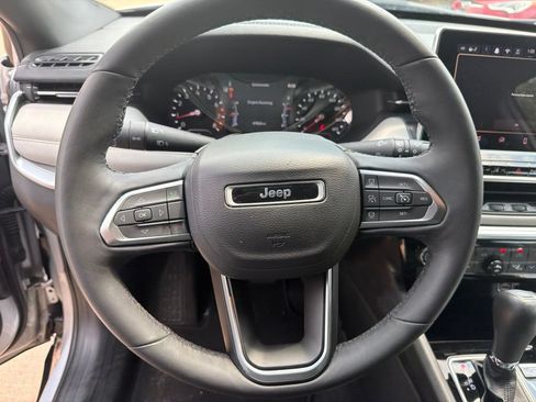Used 2025 Jeep Compass Limited AWD/4WD image 20