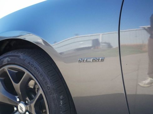 Used 2019 Dodge Charger R/T image 17