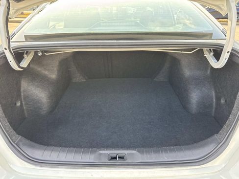 Used 2025 Nissan Altima 2.5 SR image 8