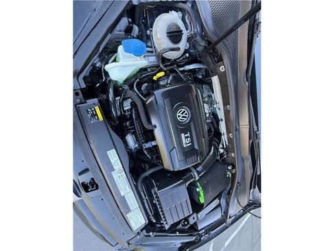 Used 2016 Volkswagen Golf 4-Door AWD/4WD image 19