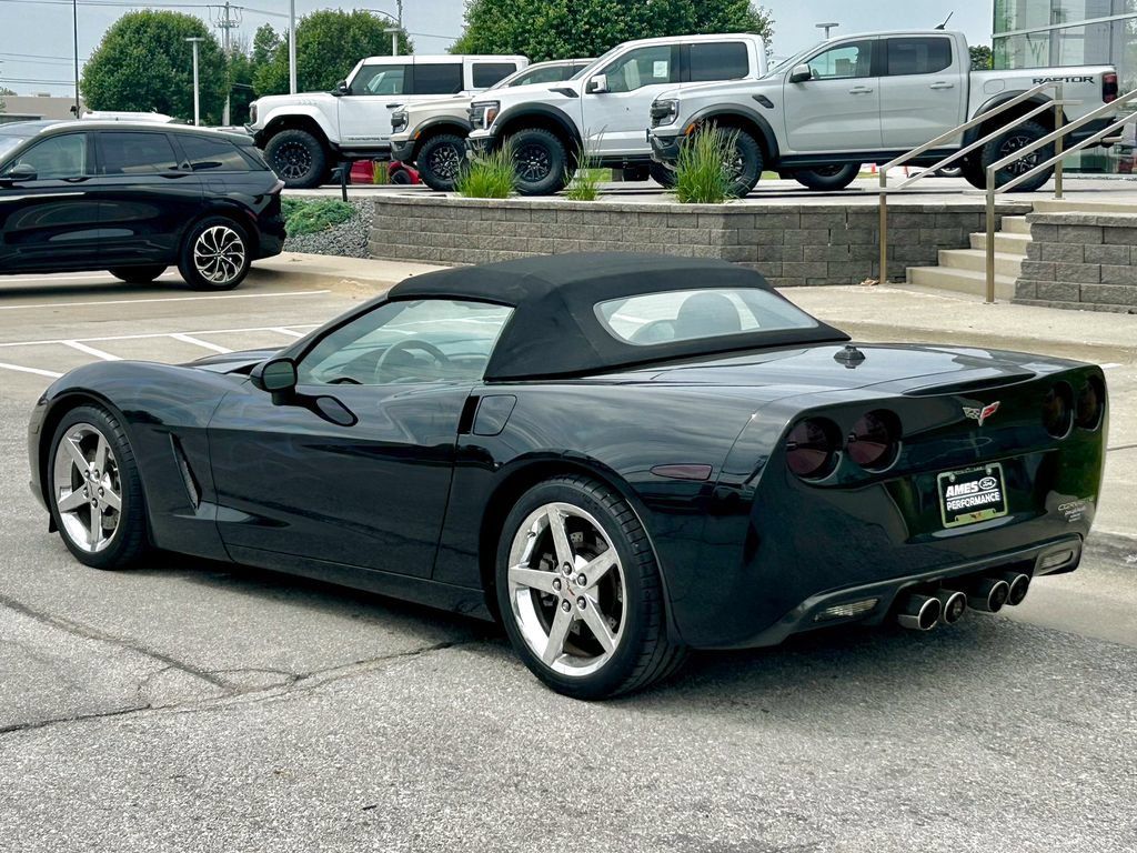 Used 2005 Chevrolet Corvette Convertible w/ Preferred Equipment Group RWD image 4