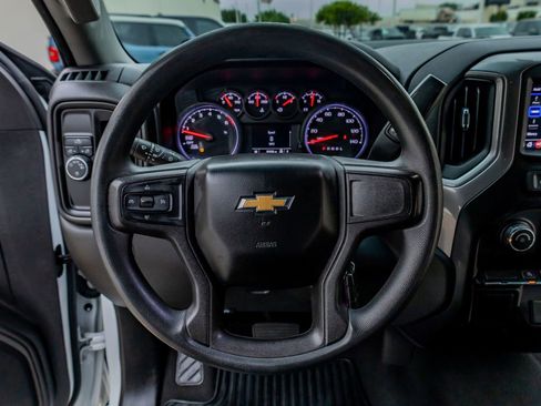 Used 2020 Chevrolet Silverado 1500 Custom w/ Custom Value Package RWD image 14