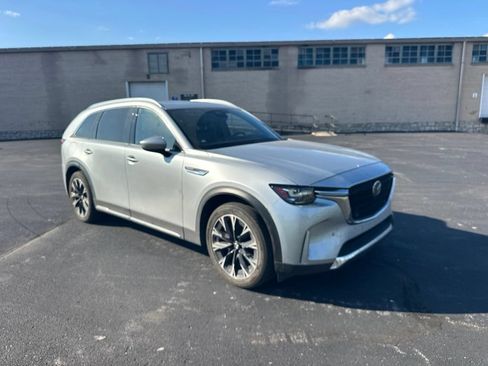 Used 2024 MAZDA CX-90 Plug-In Hybrid w/ Premium Plus AWD/4WD image 3