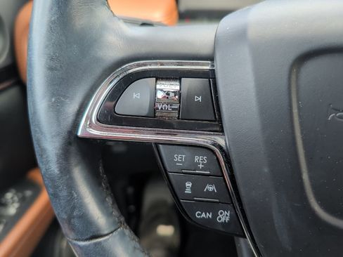 Used 2022 Lincoln Nautilus Reserve w/ Equipment Group 201A image 15