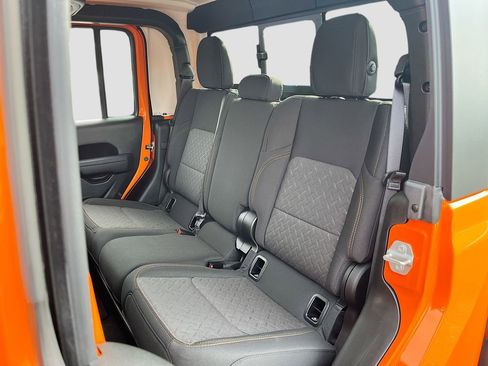 Certified 2025 Jeep Gladiator Mojave image 22