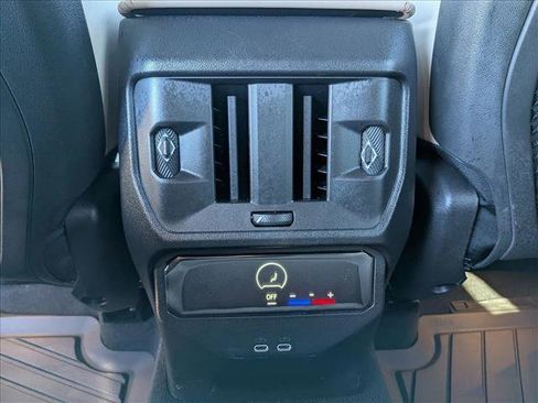 Used 2025 BMW X3 xDrive30i w/ Premium Package image 18