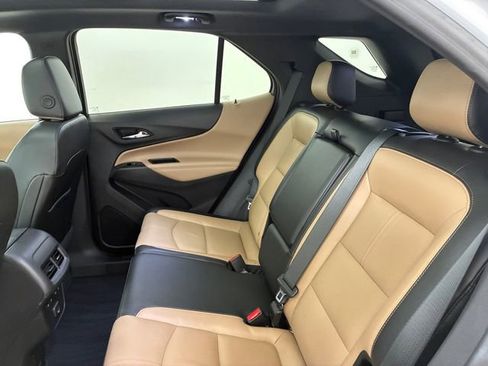 Used 2024 Chevrolet Equinox Premier image 18