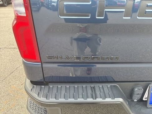 Used 2021 Chevrolet Silverado 1500 LT Trail Boss w/ Convenience Package II image 6