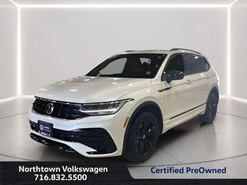 Certified 2024 Volkswagen Tiguan SE R-Line AWD/4WD image 1