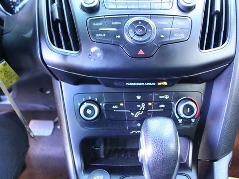 Used 2018 Ford Focus SE image 19