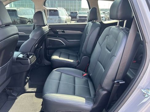 Certified 2022 Kia Telluride SX w/ Nightfall Edition Package image 24