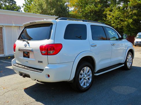 Used 2016 Toyota Sequoia Platinum image 7