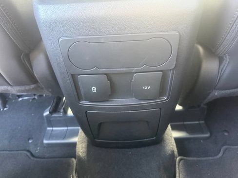 Used 2024 Ford Explorer XLT w/ Equipment Group 202A AWD/4WD image 38