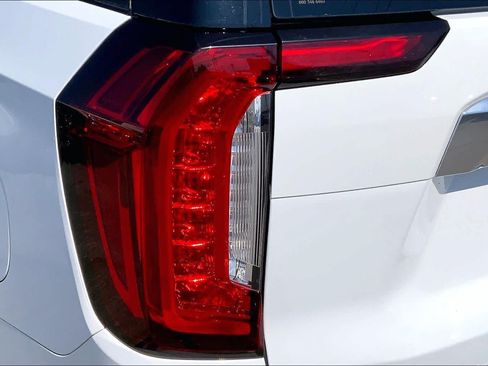 Used 2023 GMC Yukon Denali w/ Denali Reserve Package AWD/4WD image 26