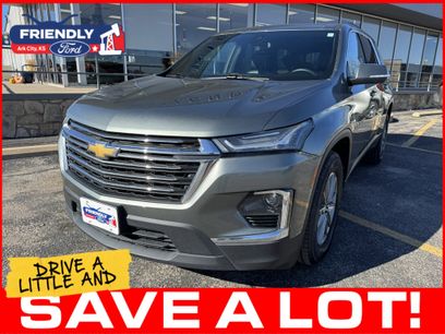 Used 2022 Chevrolet Traverse LT