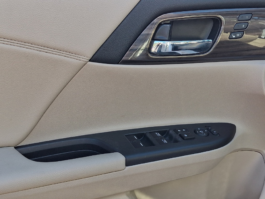Used 2016 Honda Accord EX-L image 13
