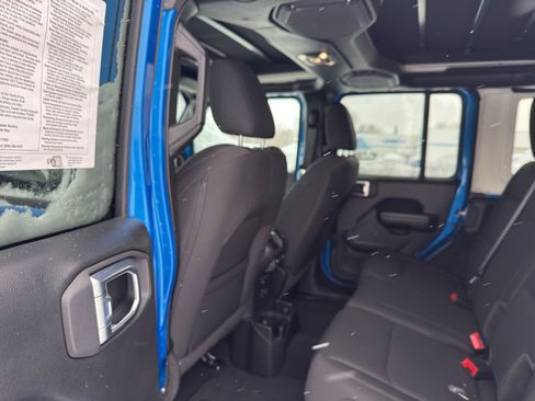 Used 2021 Jeep Wrangler Unlimited Sport image 30