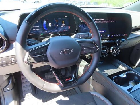Certified 2026 Chevrolet Blazer EV SS w/ LPO, Blackout Package AWD/4WD image 14