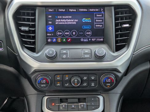 Used 2023 GMC Acadia SLT FWD image 20